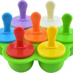 Molde de silicona para helado de fruta para bebé con 6 cavidades coloridas y palitos.