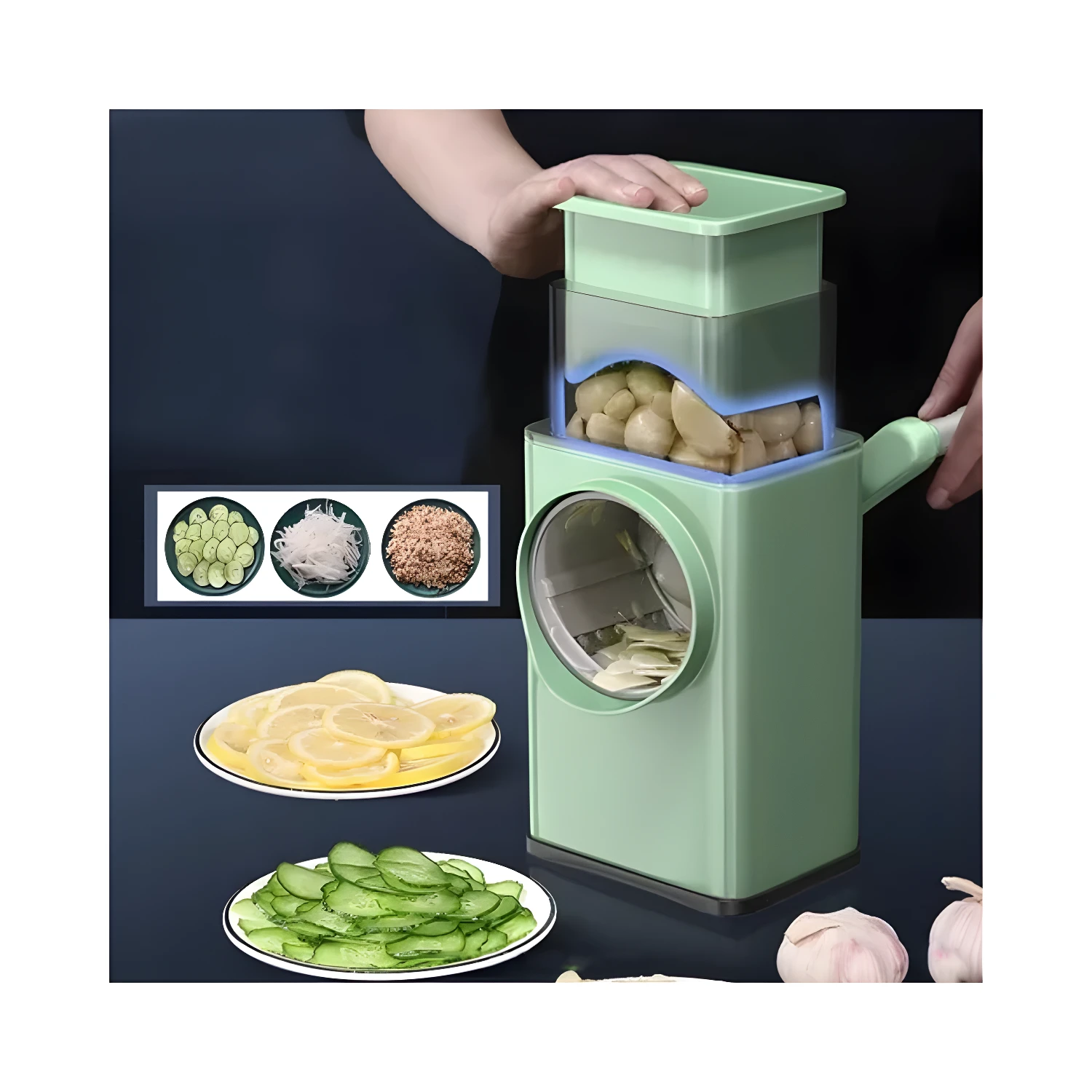 Molino de verduras cuadrado manual cortando zanahoria y limón en rodajas finas.