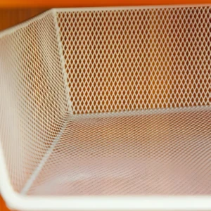 Organizador multiusos Gabeta blanco de malla metálica para almacenamiento.