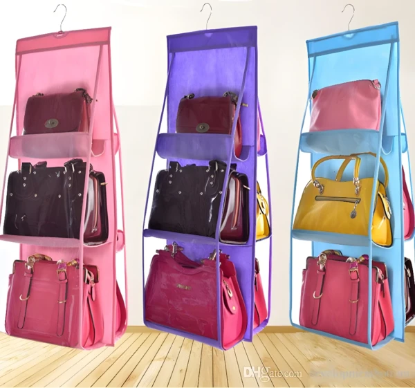 Organizador colgante para bolsos en colores rosa, morado y azul con múltiples compartimentos.