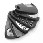 Set de 6 utensilios de cocina negro: rallador, pelador, cortador de pizza y más.