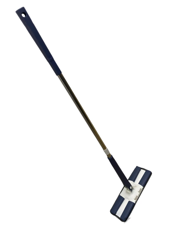 Trapeador mágico con escurridor, mango azul y base blanca.