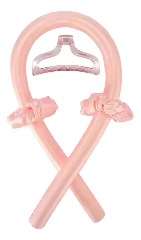 Rizador de cabello sin calor rosa en forma de óvalo con scrunchies y pinza.
