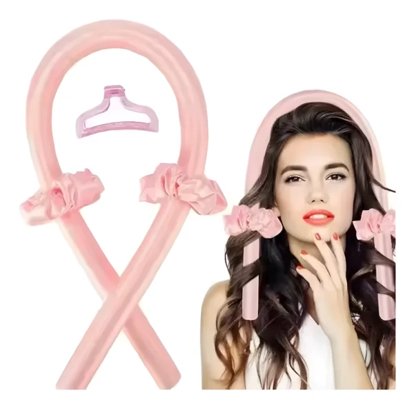 Tubo rizador de cabello sin calor color rosa, con scrunchies de seda para un peinado natural.