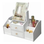 Organizador de maquillaje y joyas blanco con espejo, cajones y compartimentos para cosméticos y accesorios.