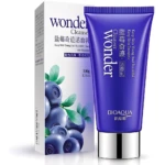 Limpiador facial Wonder con arándanos Bioaqua, tubo azul, caja con arándanos.