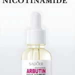 Sérum facial SADOER Arbutin White con niacinamida, envase de vidrio con gotero, para aclarar la piel.