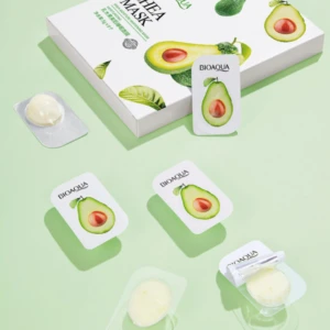 Caja de mascarillas de aguacate BIOAQUA, con cápsulas individuales y diseño de aguacate en empaques.