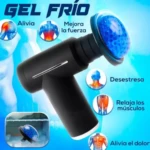 Pistola masajeador eléctrico negro con cabezal de gel frío azul para aliviar dolor, relajar músculos y desestresar.