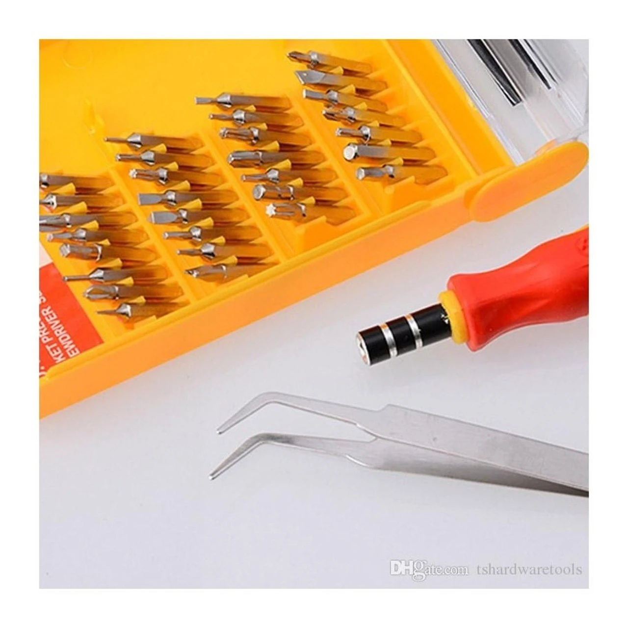 Set destornillador 32 en 1 con puntas variadas, mango ergonómico y pinzas.