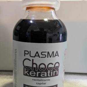 Ampolla de Plasma Choco Keratin, revitalizante capilar, 13ml, industria argentina, oscura, para nutrición anti edad.