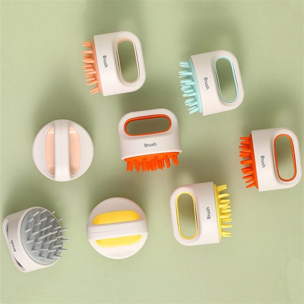Cepillo de silicona para shampoo en varios colores: naranja, azul, gris, amarillo y rosa.