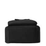 Base rectangular y fondo negro de morral de dama Ref198, vista desde arriba con solapa superior ligeramente recogida.