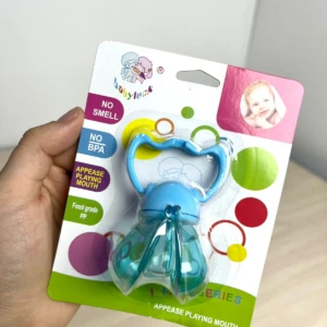 Chupon para bebé marca babyluck azul transparente, libre de BPA, para calmar la boca.