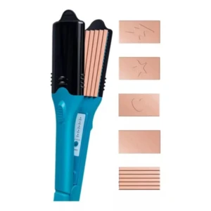 Plancha para cabello azul con placas corrugadas montadas y cinco placas intercambiables adicionales con diseños de figuras 3D como estrellas y corazones.