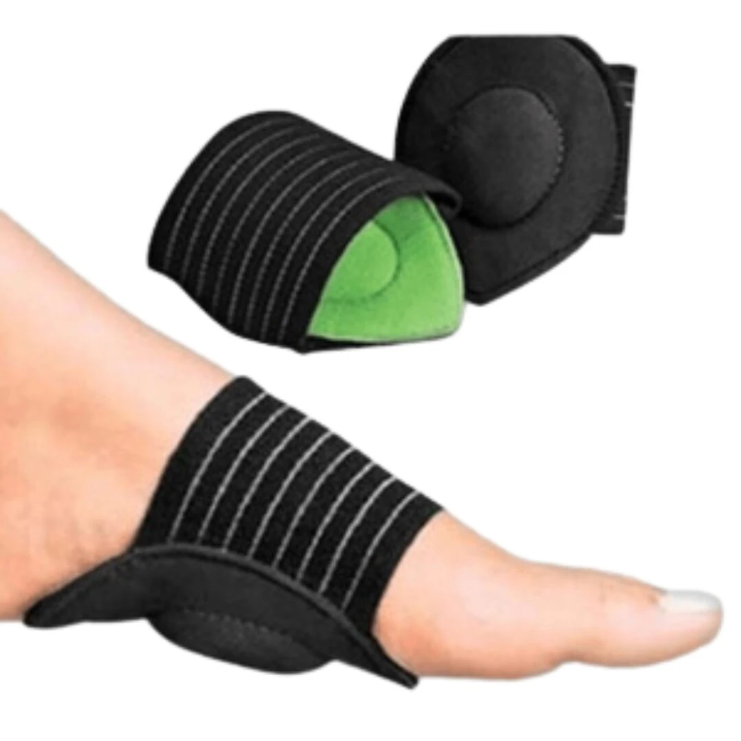 Set x2 soportes de arco para el pie, negros con almohadilla verde, uno en uso, para aliviar la presión y dar soporte.