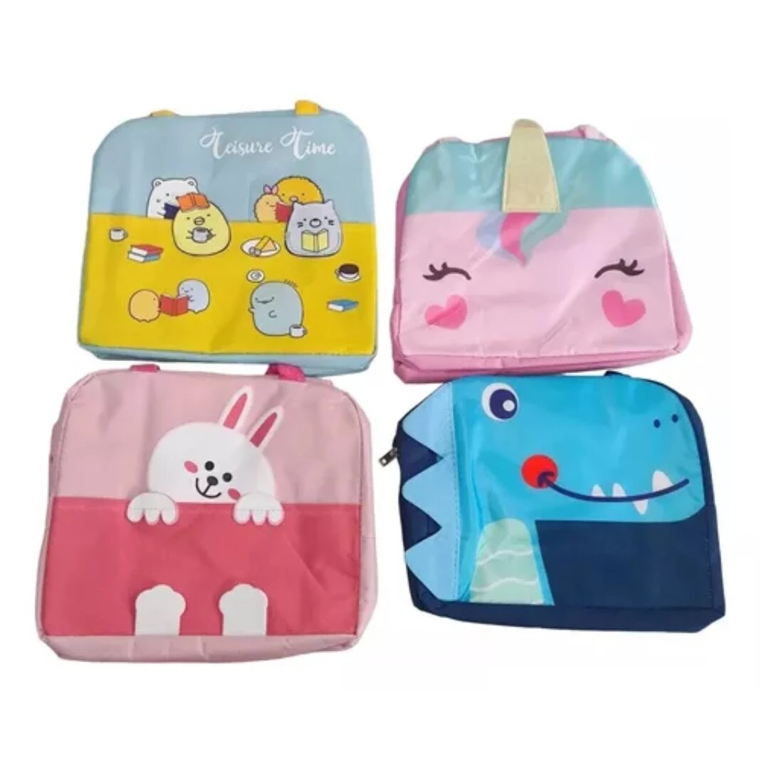 Cuatro loncheras térmicas infantiles: "Leisure Time", unicornio, conejo y dinosaurio.