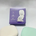 Espejo LED cuadrado, compacto, recargable, color crema y menta, ideal para maquillaje.
