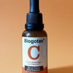 Serum facial Biogotas Vitamina C antiarrugas con aplicador cuentagotas, 30ml.