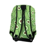 Espalda de morral verde claro con patrón repetido de aguacates felices y texto cursivo, con correas negras ajustables.