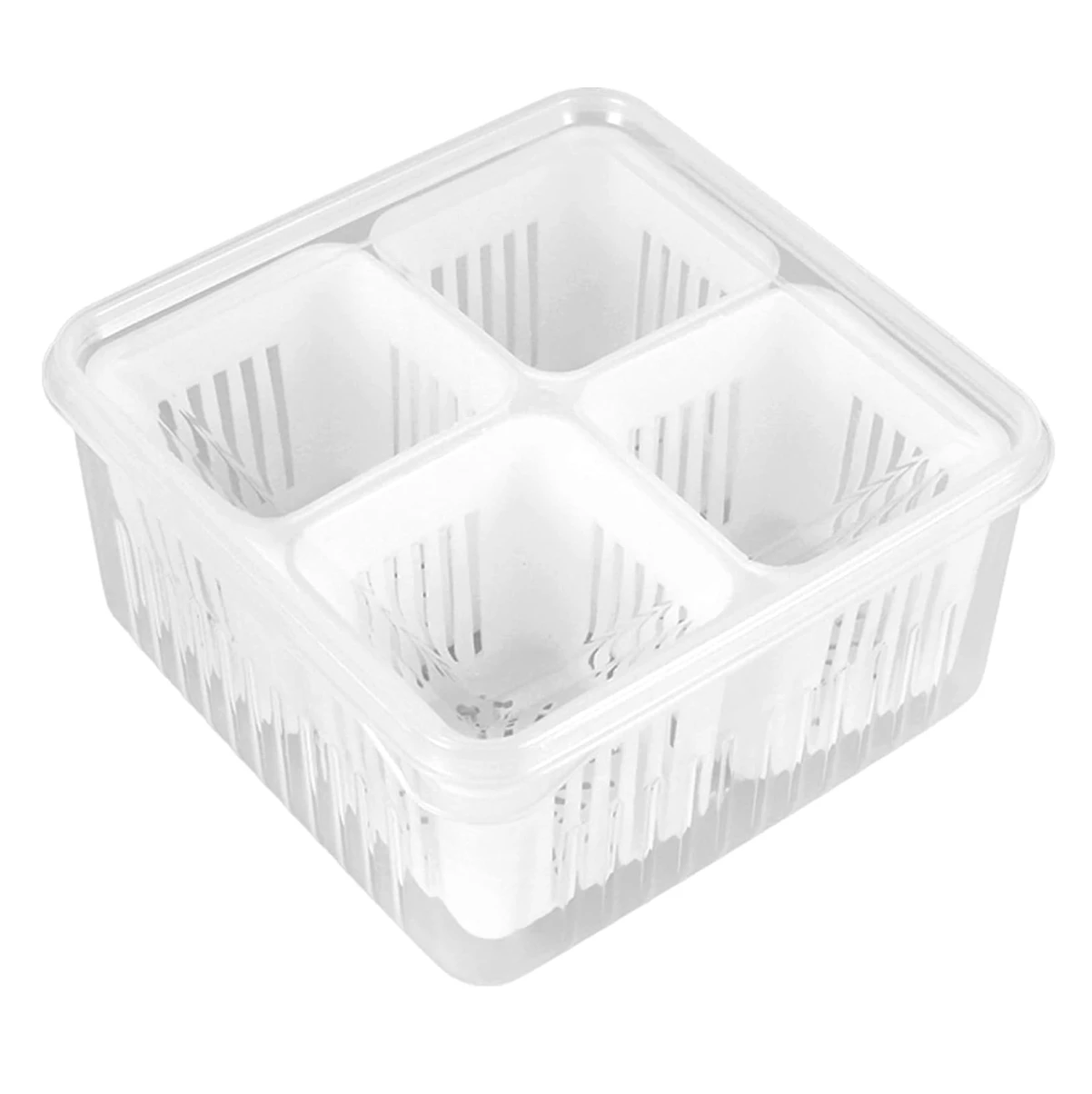 Organizador multipropósito transparente con tapa y cuatro recipientes internos blancos extraíbles con ranuras de drenaje para almacenamiento de alimentos.