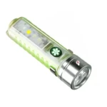 Linterna táctica pequeña 520C cuerpo translúcido verde neón con LED frontal y botón lateral iluminado.