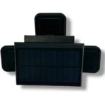 Lámpara solar negra con dos luces laterales, panel solar frontal y sensor de movimiento.