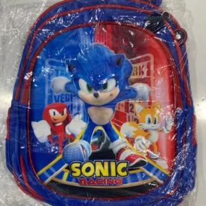 Morral azul y rojo con Sonic, Knuckles y Tails de Sonic Racing en empaque plástico transparente.