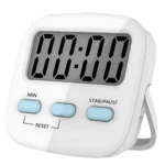 Temporizador digital de cocina blanco, pantalla grande mostrando 00:00, con botones MIN, STAR/PAUSE y RESET, y soporte plegable.