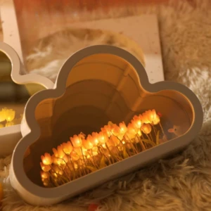 Lampara nube con luces LED tulipán naranja, ideal para decorar y regalar.