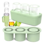 Molde de silicona verde para hacer hielos cilíndricos grandes, ideal para vasos tipo Stanley.