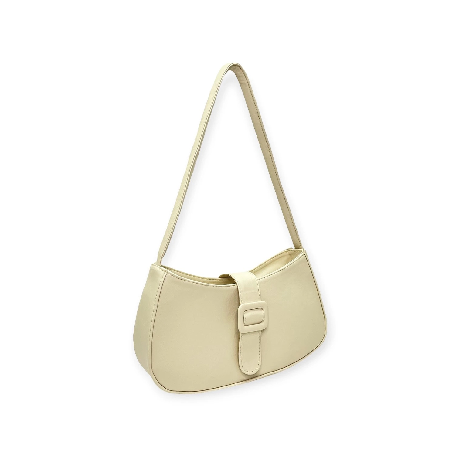 Bolso de hombro beige claro, estilo baguette, con hebilla decorativa rectangular frontal y correa fina.