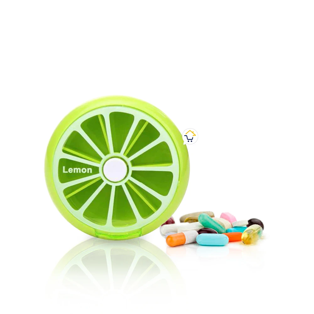 Pastillero semanal con diseño de limón verde para 7 días, junto a pastillas de colores variados.