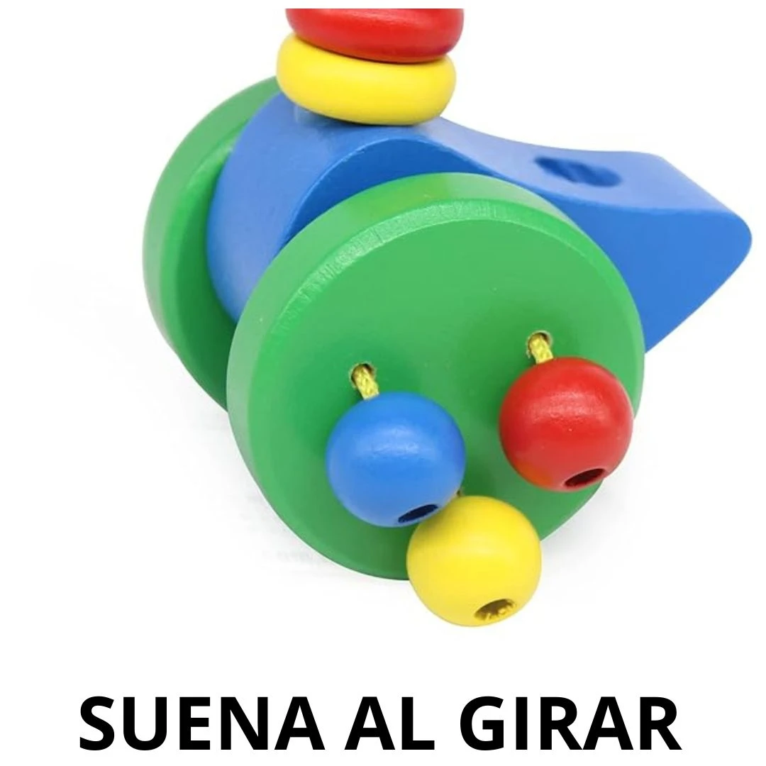 Juguete de madera didáctico con ruedas verdes y cuentas de colores que suenan al girar.