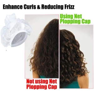 Gorro campana de secado para cabello rizado, muestra contraste entre cabello con y sin frizz.