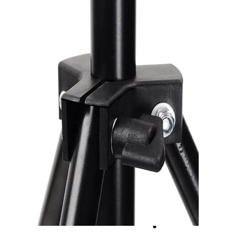 Detalle de ajuste de trípode negro con perilla y tornillo, para cámara o luz.