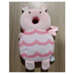Cojín mochila anticaída rosa de peluche con diseño de conejito y ondas.