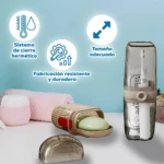 Combo jabonera portátil beige con tapa y estuche transparente para cepillo y pasta dental.