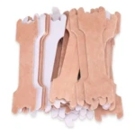 Paquete de 30 tiras nasales adhesivas color piel, con textura suave, dispuestas verticalmente.