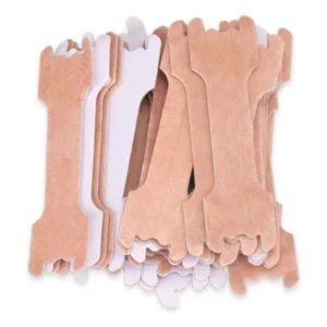 Paquete de 30 tiras nasales adhesivas color piel, con textura suave, dispuestas verticalmente.