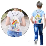 Mochila mágica bolso blanco para colorear con diseño de unicornio y arcoíris, vista posterior.