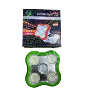 Lámpara solar LED 150W verde con cinco luces, sobre fondo blanco.