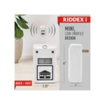 Repelente electrónico Riddex Plus mini blanco, diseño de bajo perfil. Muestra dimensiones 4" alto x 2.25" ancho x 1" profundidad.
