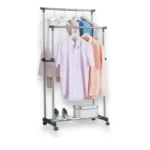 Tendedero plegable de piso con ruedas, barra doble y repisa para ropa y accesorios.