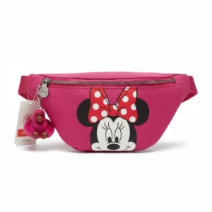 Canguro Kipling rosa con estampado de Minnie Mouse, lazo rojo, mono colgante y cremallera plateada.