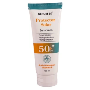 Tubo de protector solar Serum 10 FPS 50 con Ácido Hialurónico y Vitamina E, contenido 100 ml.