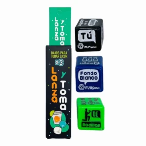 Juego de mesa dados para tomar licor con tres dados: tú, fondo blanco y rodillas, marca Fun Games.