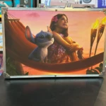 Maletín metálico de arte de Stitch y niña en hamaca, set Disney 145 piezas.