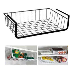 Set x2 organizadores colgantes de metal negro para repisa, uno vacío y dos llenos con latas, frascos y galletas.