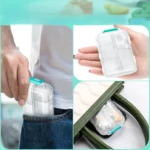 Mini pastillero transparente con compartimentos, ideal para llevar en el bolsillo o bolso.